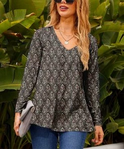 Nanu Black & Gray Abstract Geometric V-Neck Hi-Low Tunic - Women